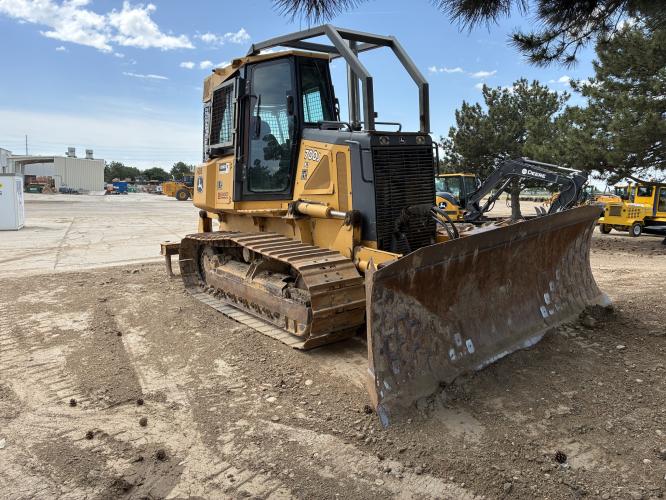 John Deere 700J