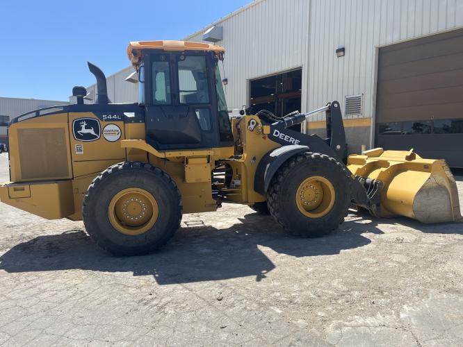 John Deere 544L