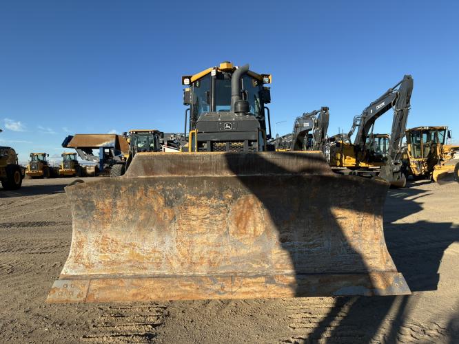 John Deere 700L